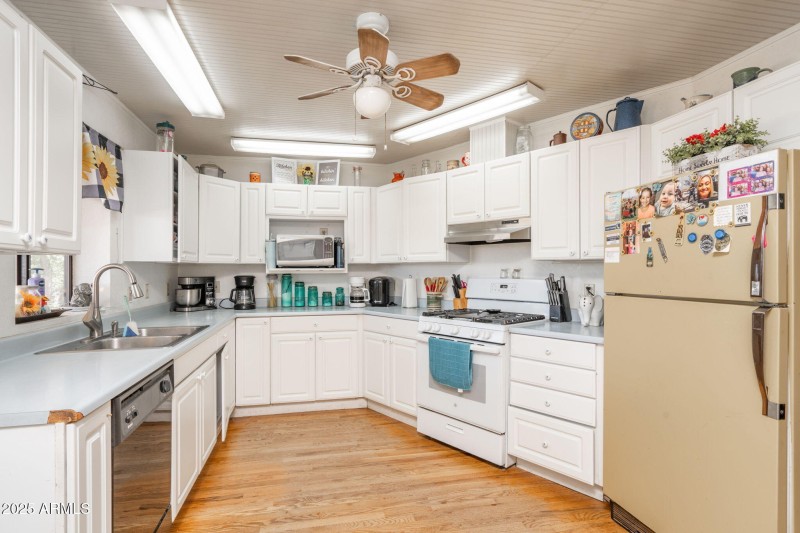 2-web-or-mls-2049-n-maricopa-st