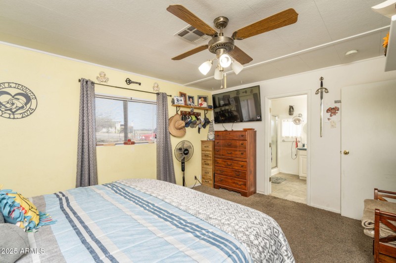 13-web-or-mls-2049-n-maricopa-st