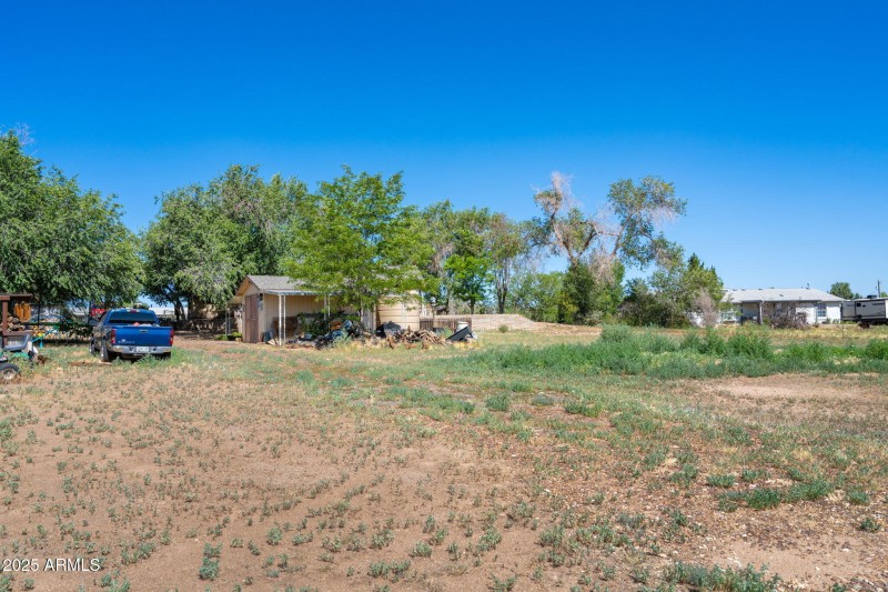 19-web-or-mls-2049-n-maricopa-st