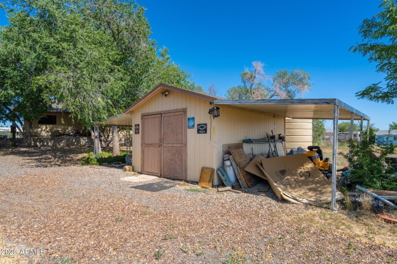 20-web-or-mls-2049-n-maricopa-st