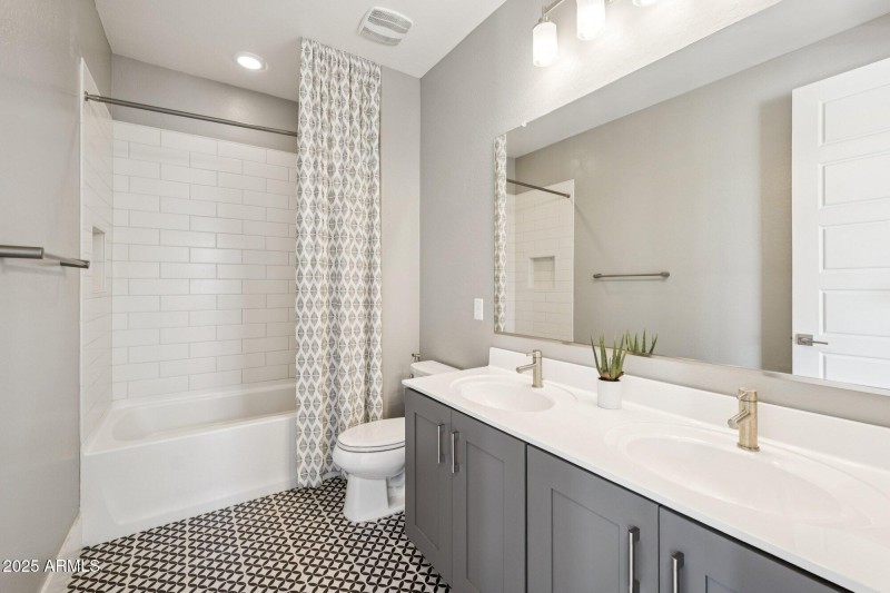 Large 2nd Bath with dual vanity