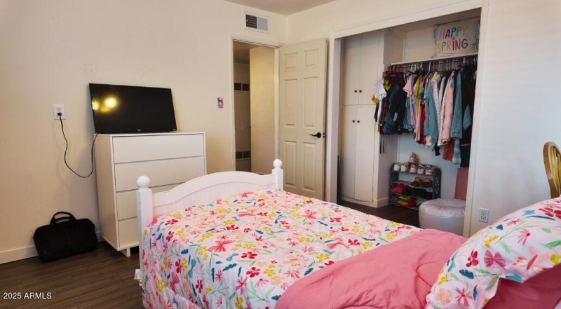 2nd Room
