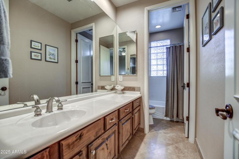 2nd Ensuite Bath