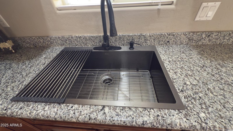 Kitchen sink