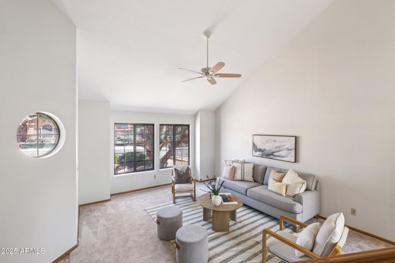 3-web-or-mls-E Sheena Dr-S1307-003