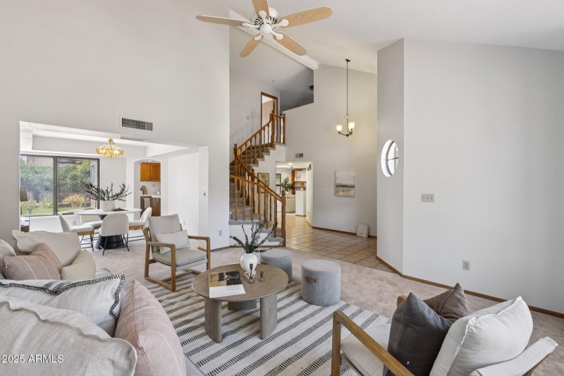 5-web-or-mls-E Sheena Dr-S1307-005
