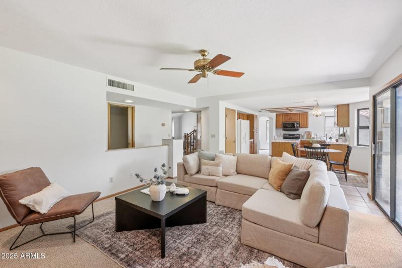 10-web-or-mls-E Sheena Dr-S1307-010