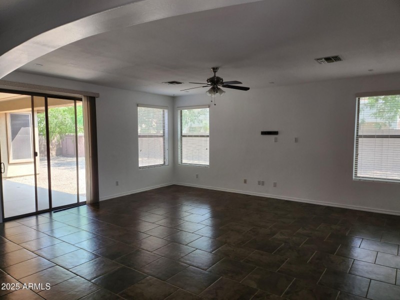 thumbnail_Pic Family Rm