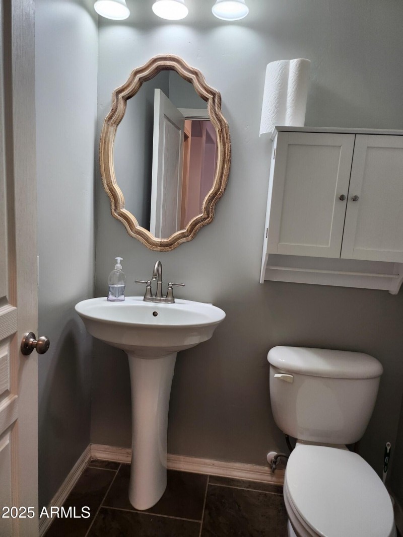 thumbnail_pic small bathrm