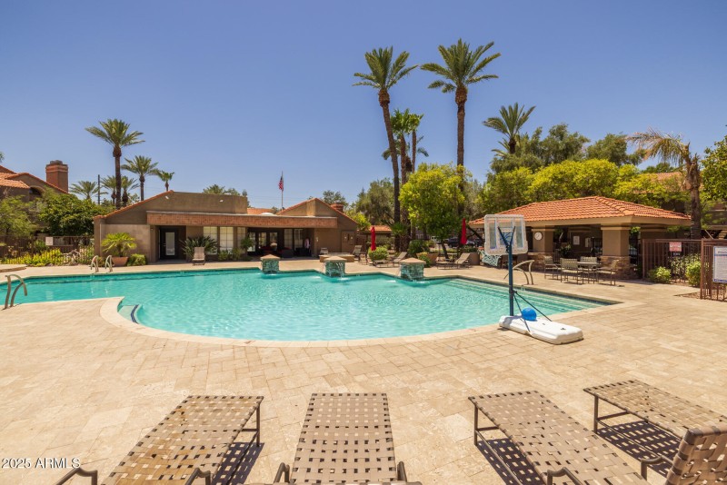 30)COMMUNITY POOL