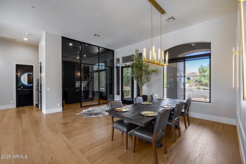 Entry / Dining