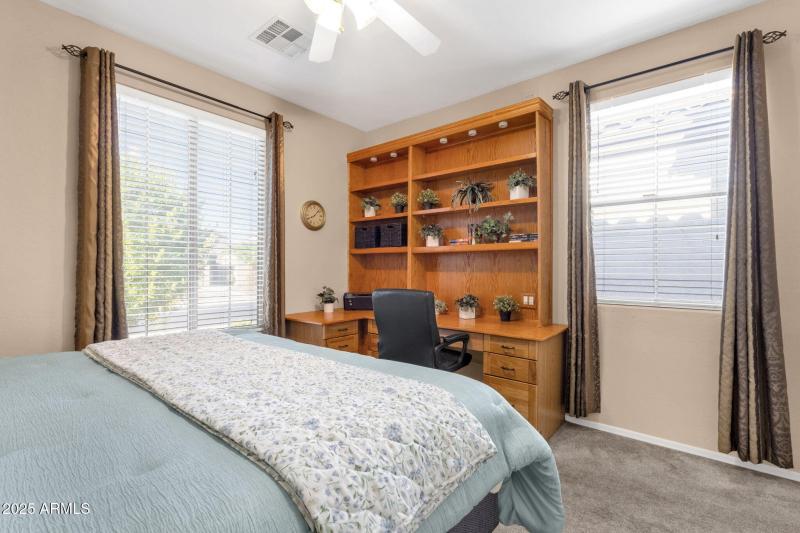 9-web-or-mls-4092-e-donato-dr