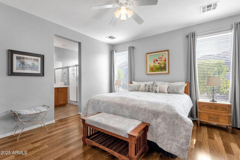 26-web-or-mls-4092-e-donato-dr