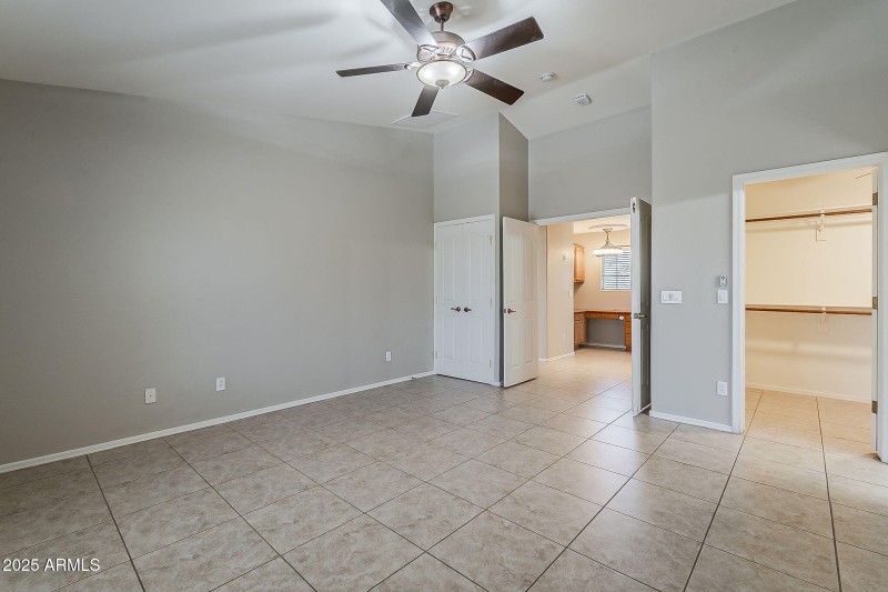 17-web-or-mls-Golden Ct-17