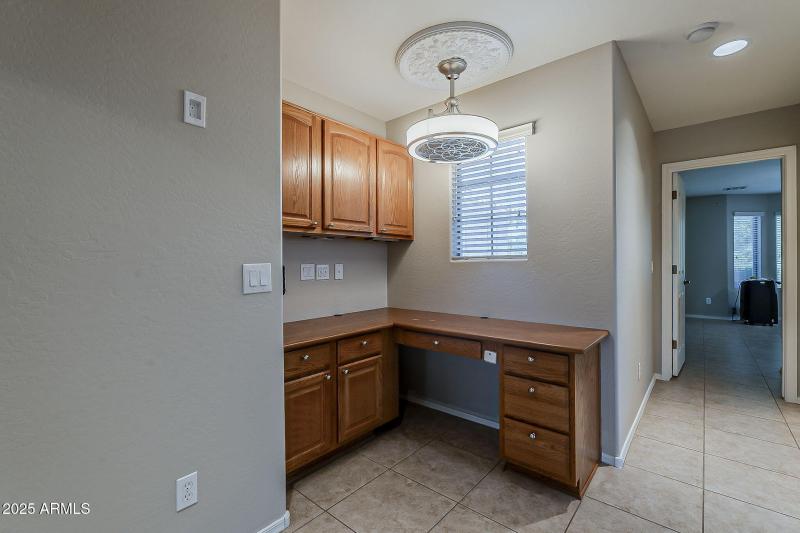 24-web-or-mls-Golden Ct-24