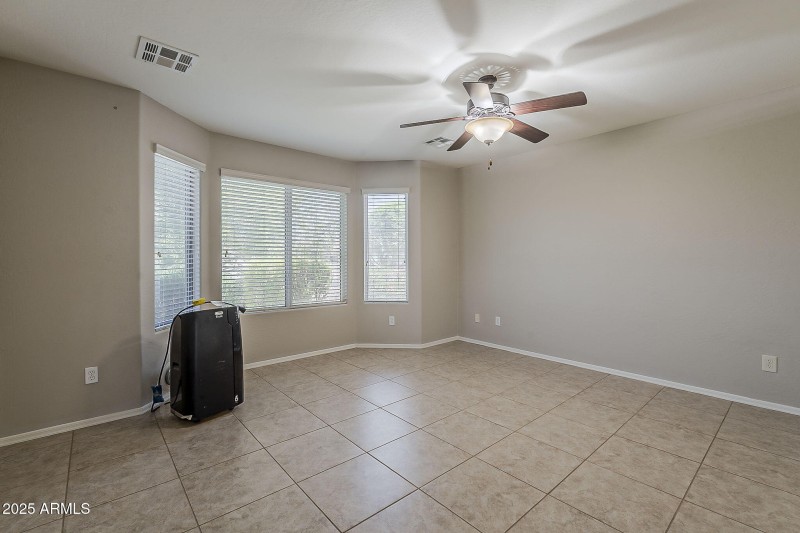 27-web-or-mls-Golden Ct-27