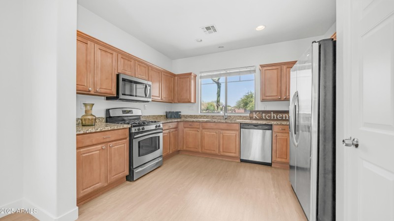 Kitchen w/Mountain View