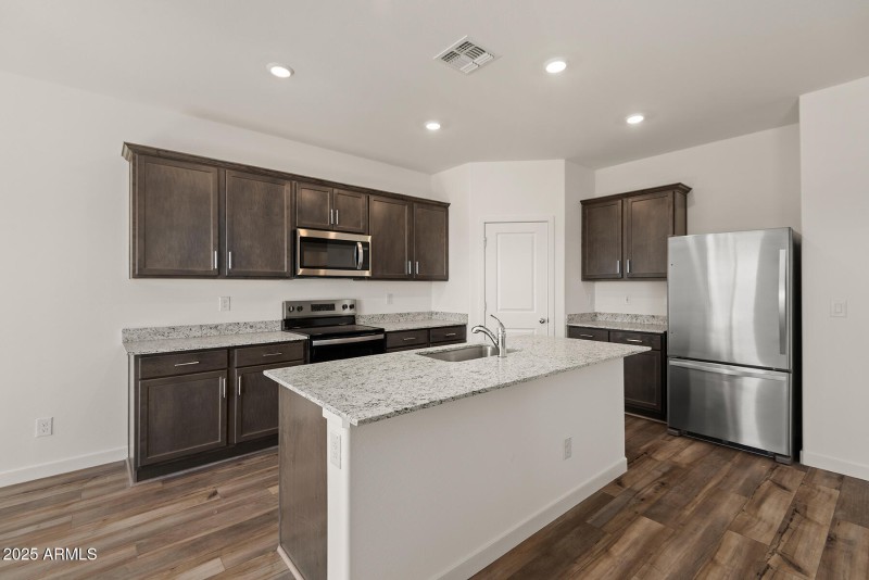 Southwest_Mingus_E_L_005