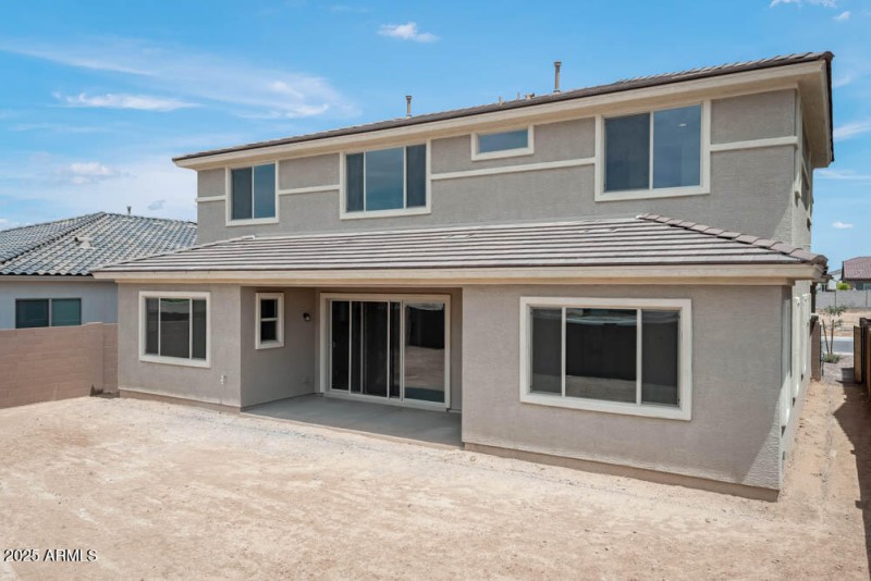 8825 W Vermont Avenue - Ready Now