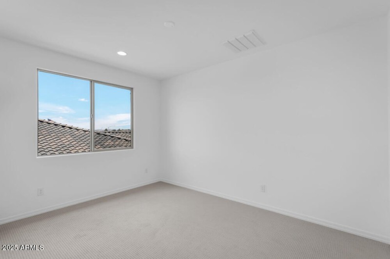 8825 W Vermont Avenue - Ready Now