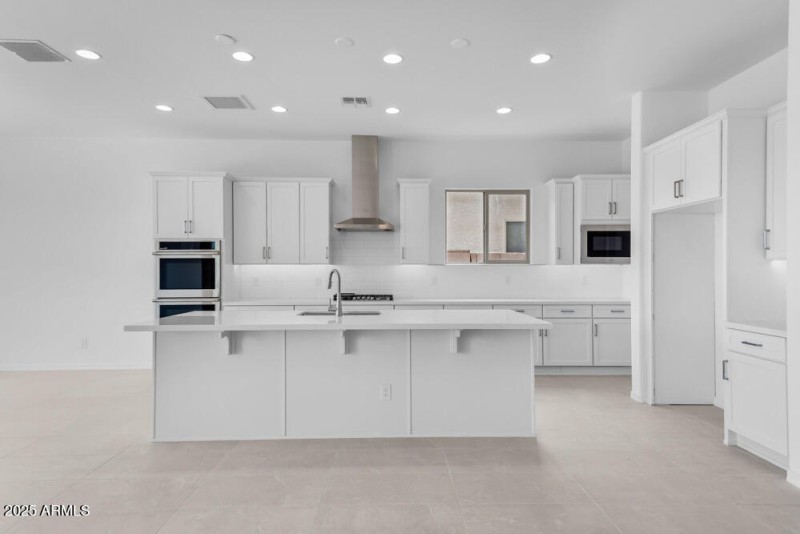 8825 W Vermont Avenue - Ready Now