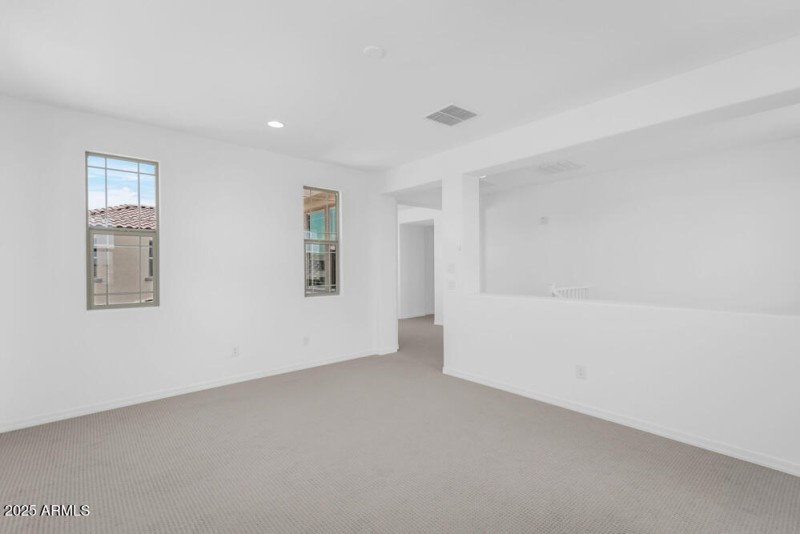 8825 W Vermont Avenue - Ready Now