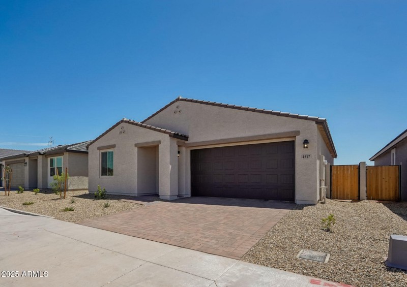 4-web-or-mls-S 95th Dr-S1207-004