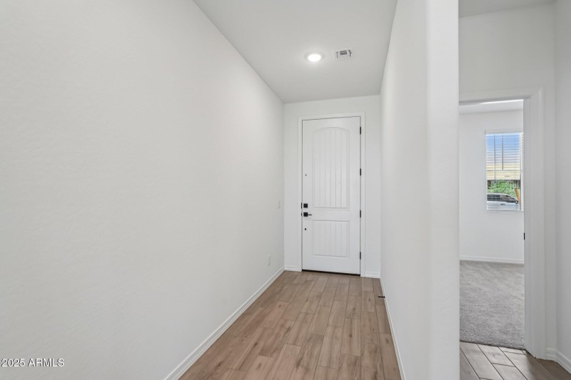 8-web-or-mls-S 95th Dr-S1207-008