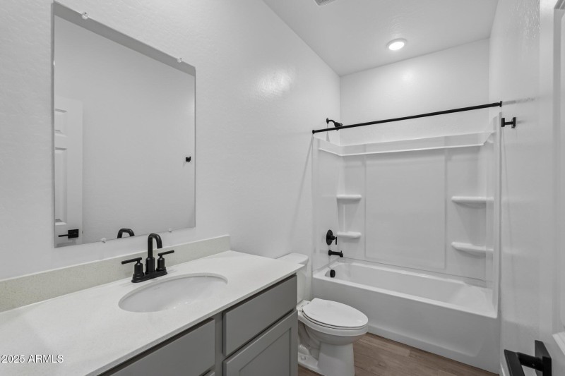 25-web-or-mls-S 95th Dr-S1207-021