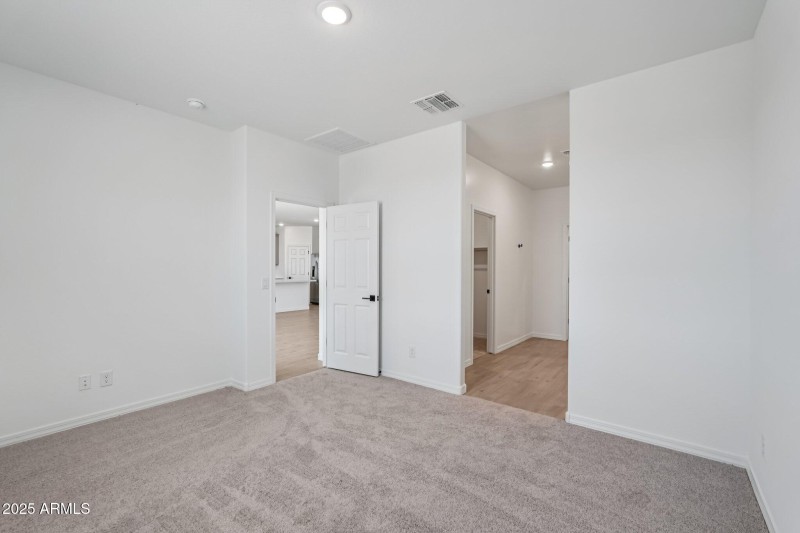 30-web-or-mls-S 95th Dr-S1207-026