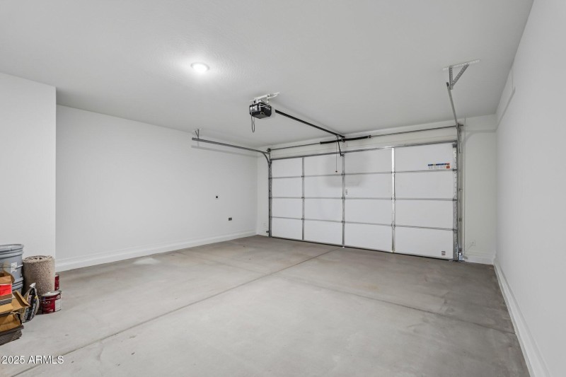 37-web-or-mls-S 95th Dr-S1207-033