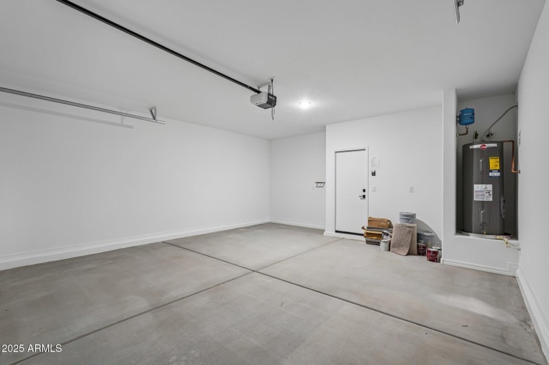 38-web-or-mls-S 95th Dr-S1207-034