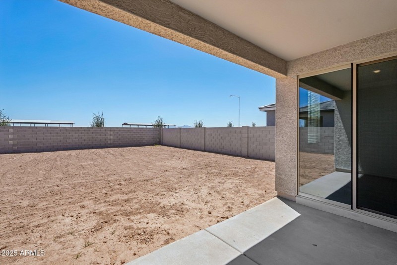 39-web-or-mls-S 95th Dr-S1207-035