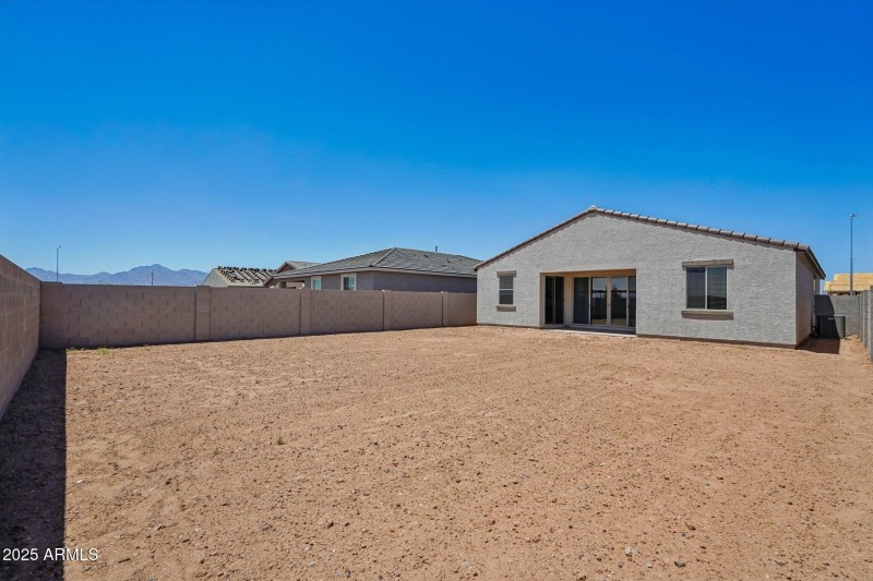 40-web-or-mls-S 95th Dr-S1207-036