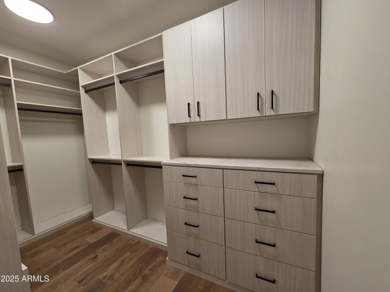 409 guest closet
