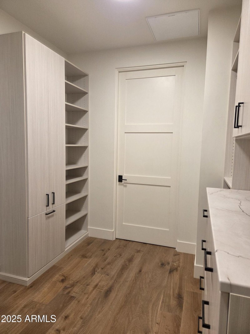 409 Guest Closet 1