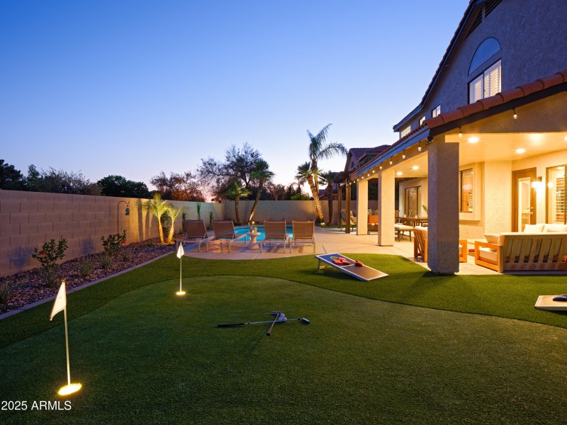 PropertyImageCo_5921ESandraTerraceTwilig