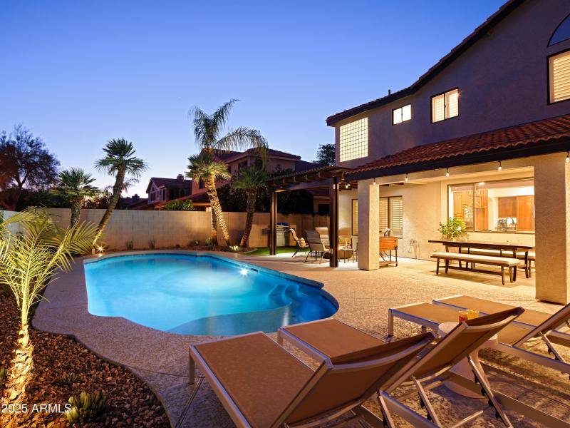 PropertyImageCo_5921ESandraTerraceTwilig