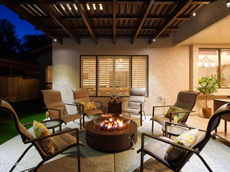 PropertyImageCo_5921ESandraTerraceTwilig