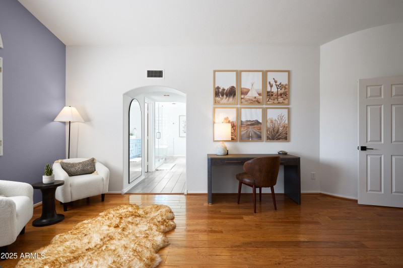 PropertyImageCo_5921ESandraTerrace_WEB-1