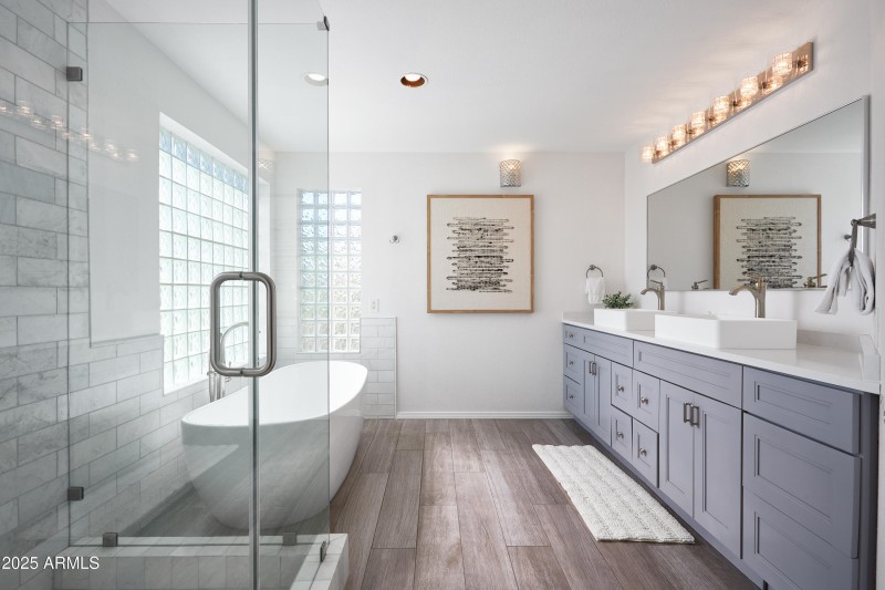 PropertyImageCo_5921ESandraTerrace_WEB-1