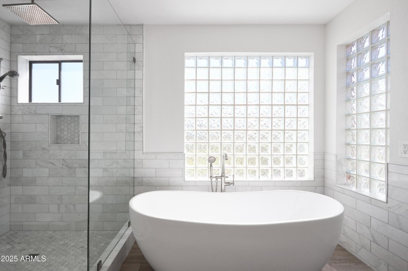 PropertyImageCo_5921ESandraTerrace_WEB-2