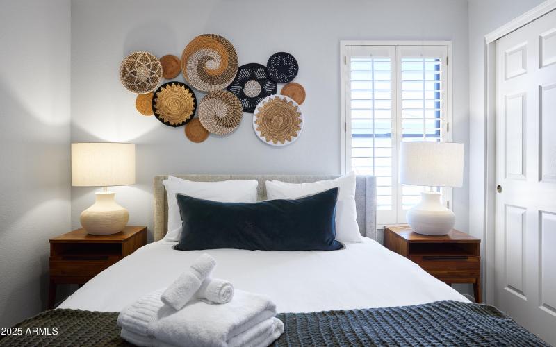 PropertyImageCo_5921ESandraTerrace_WEB-2