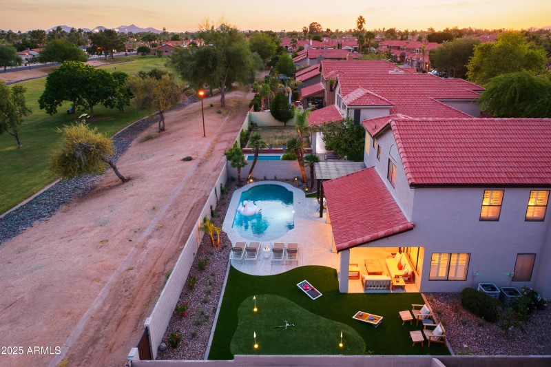 PropertyImageCo_5921ESandraTerraceTwilig