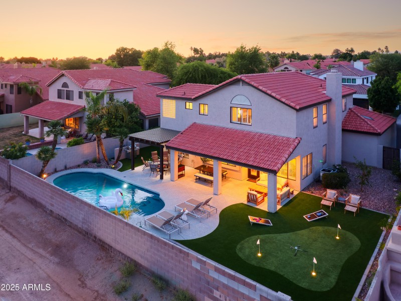 PropertyImageCo_5921ESandraTerraceTwilig