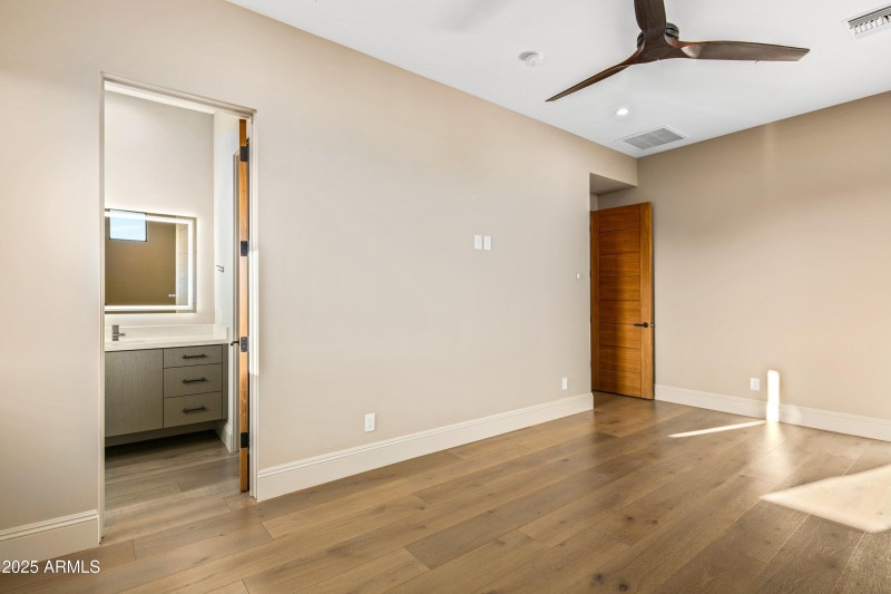 Bedroom Ensuite 3