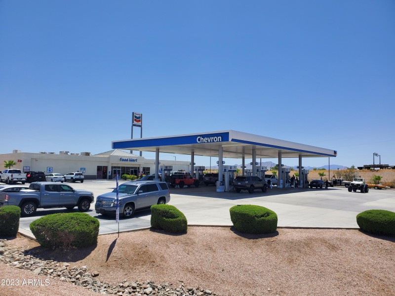 chevron_interstate_exit_19