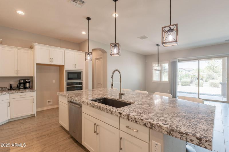 17-web-or-mls-Stonegate-17