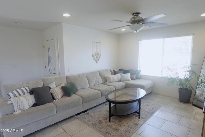 Living Room 3 2nd Cam