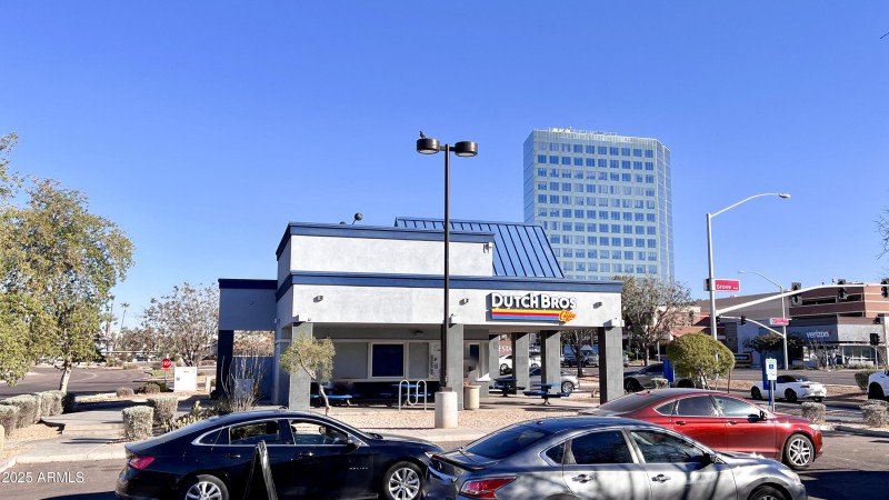 15-Mesa_1326 S Alma School Rd_Dutch Bros